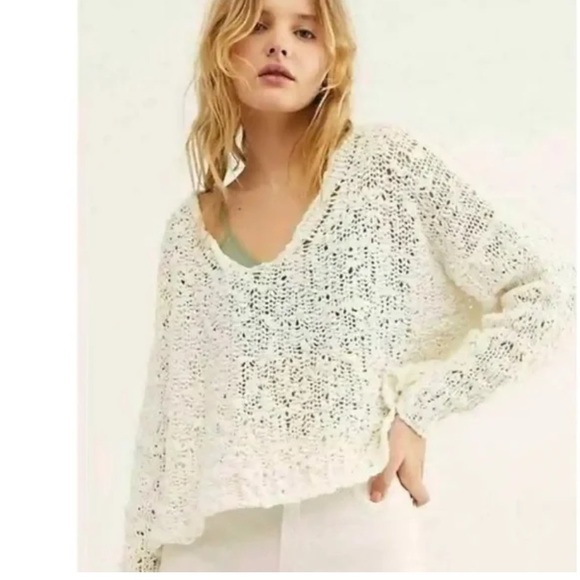 Free People Sweaters - NWT-Free People Sunday Shore pullover v neck-size Small-cream